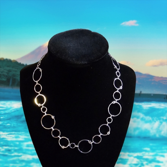 Necklace - Picture 4 of 8